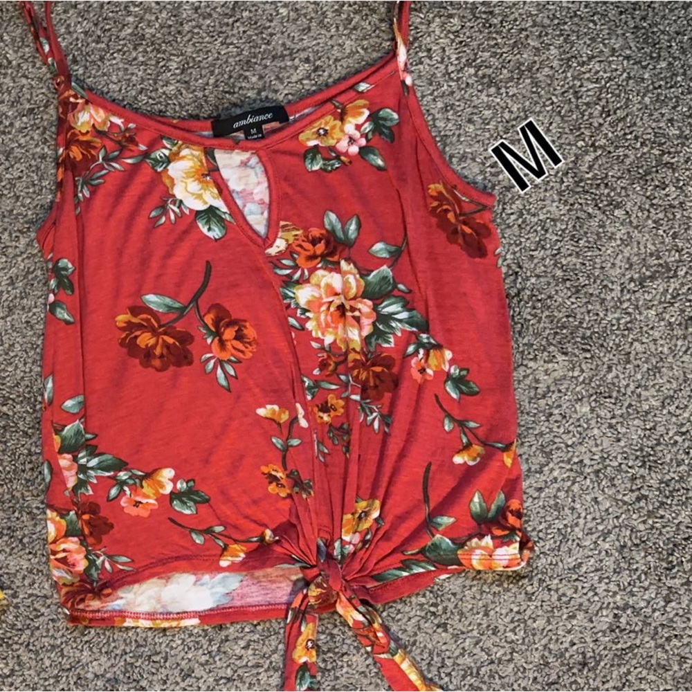 A flower cute summer top